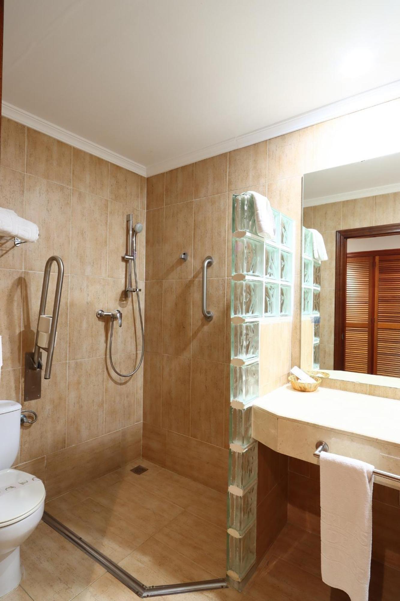 Hotel Varinia Serena - Balneario De Alange Exterior photo