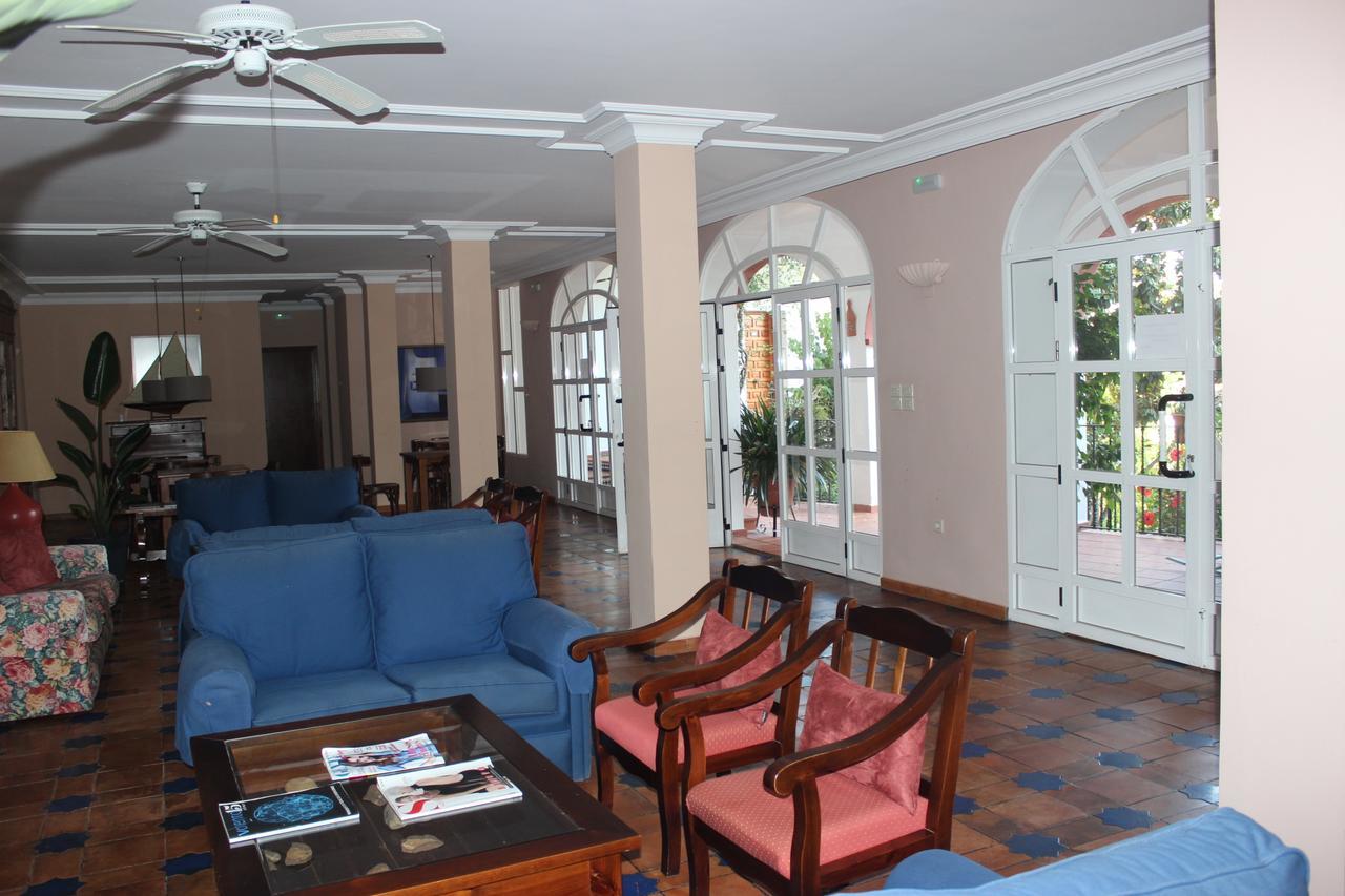 Hotel Varinia Serena - Balneario De Alange Exterior photo