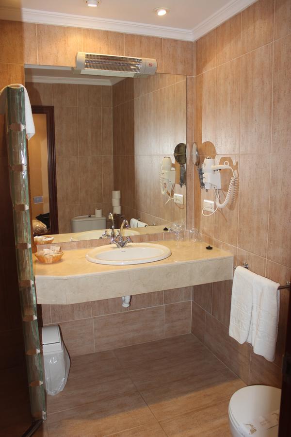Hotel Varinia Serena - Balneario De Alange Exterior photo